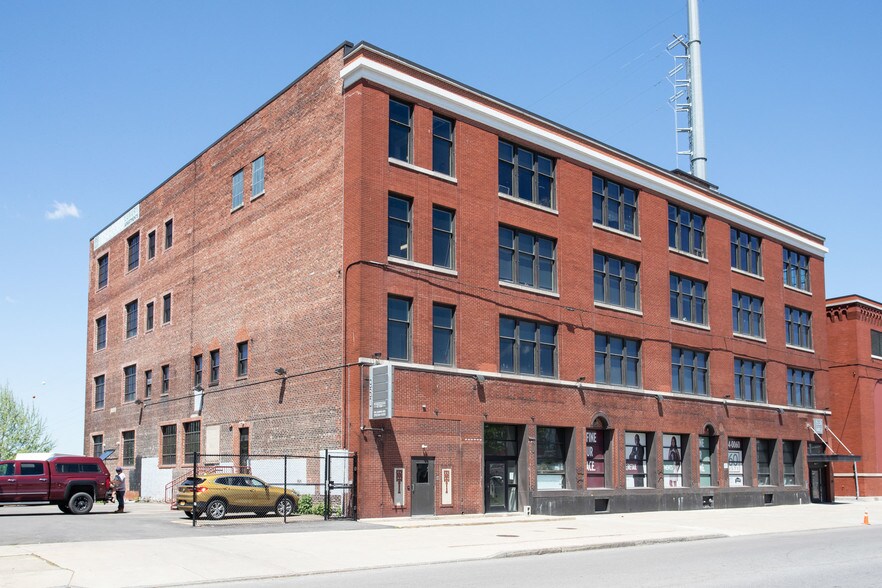 960 Busti Ave, Buffalo, NY à louer - Photo de l’immeuble – Image 2 sur 5