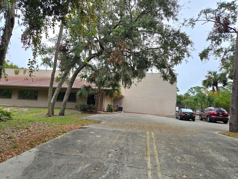 1150 Turnbull Bay Rd, New Smyrna Beach, FL à louer - Photo de l’immeuble – Image 3 sur 16