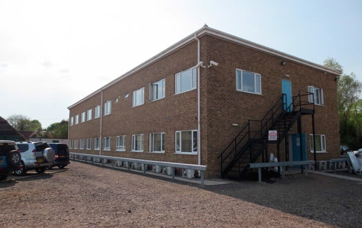 McArdle Way, Colnbrook à louer - Photo de l’immeuble – Image 2 sur 3