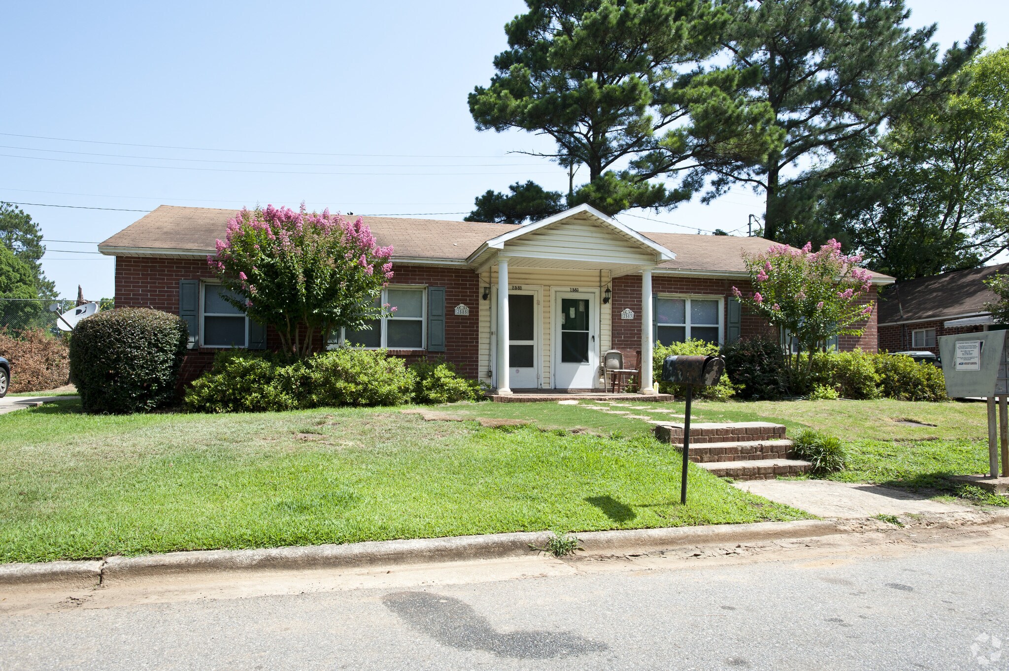 2542 N Pierce Cir, Macon, GA à vendre Photo principale– Image 1 sur 5