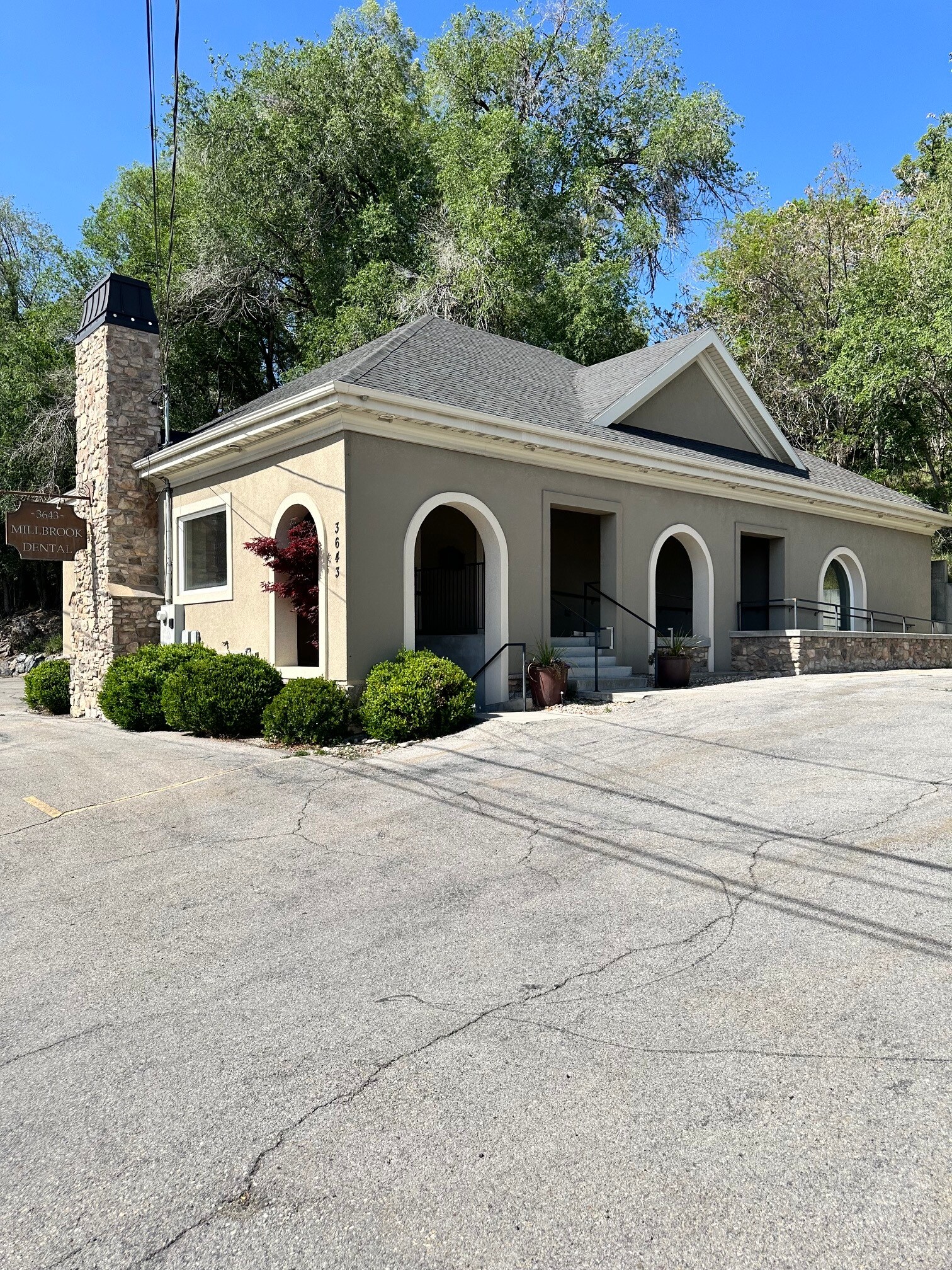 3643 Highland Dr, Salt Lake City, UT à louer Photo principale– Image 1 sur 16