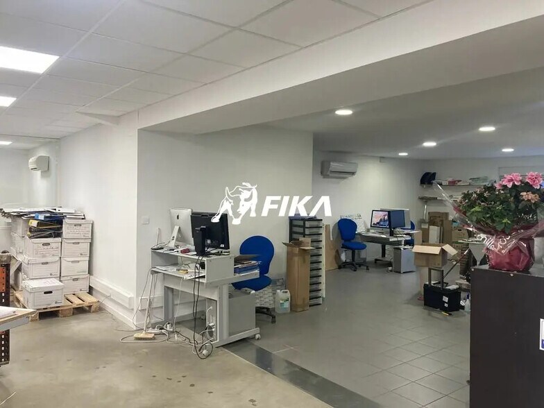 Local d’activités dans Estancarbon à louer - Photo intérieure – Image 3 sur 5