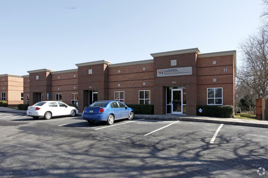 256 Seaboard Ln, Franklin, TN à louer - Photo de l’immeuble – Image 2 sur 3