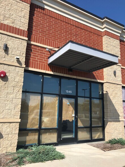 1533-1587 Douglas Rd, Montgomery, IL à louer - Photo de l’immeuble – Image 3 sur 4