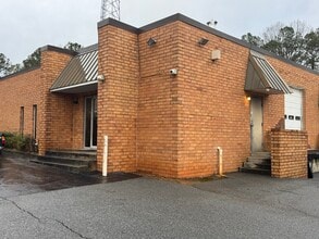 4764 Hammermill Rd, Tucker, GA à louer Photo de l’immeuble– Image 1 sur 2