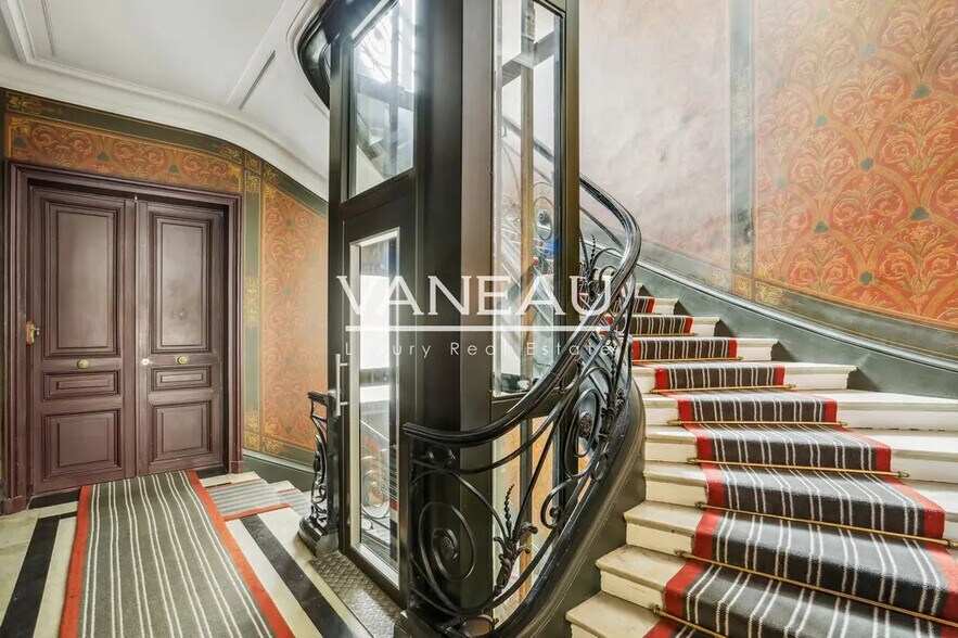 Bureau dans Paris à vendre - Photo de l’immeuble – Image 2 sur 10