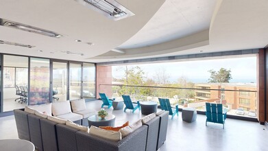 3333 N Torrey Pines Ct, La Jolla, CA à louer Photo intérieure– Image 2 sur 7