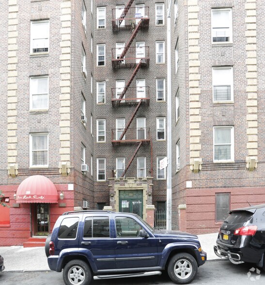 1205 College Ave, Bronx, NY à louer - Photo de l’immeuble – Image 2 sur 4
