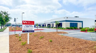 Plus de détails pour 650 E Parkridge Ave, Corona, CA - Local d'activités à louer