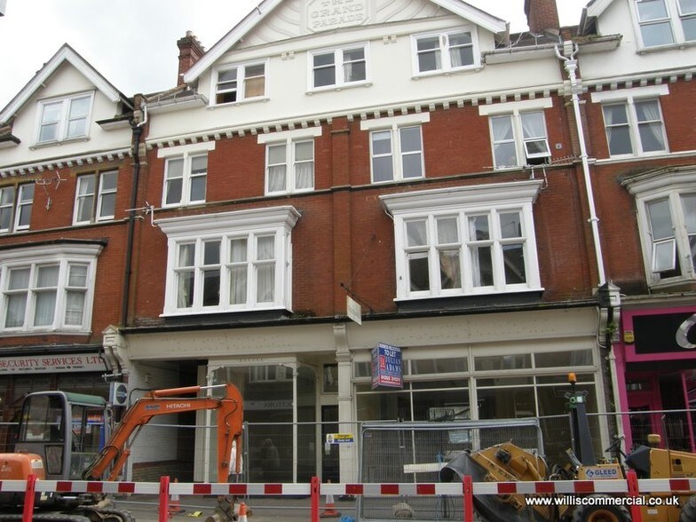 57-59 Poole Rd, Bournemouth à louer - Photo de l’immeuble – Image 2 sur 2
