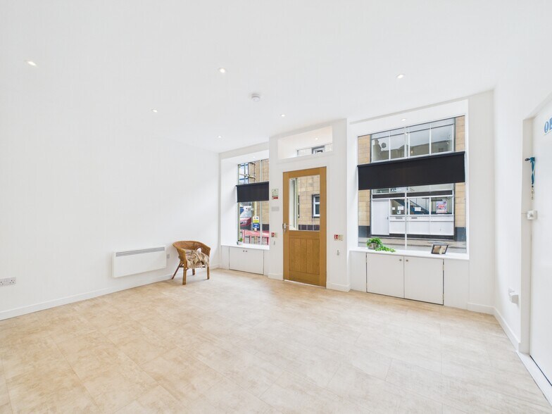 5 Tulloch St, Dingwall à louer - Photo de l’immeuble – Image 3 sur 8