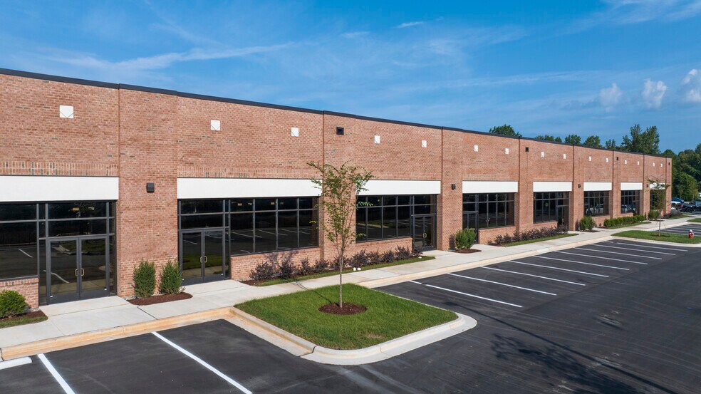 7300 Millhouse Rd, Chapel Hill, NC à louer - Photo de l’immeuble – Image 2 sur 7