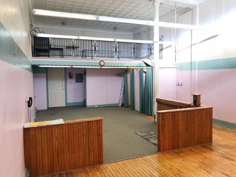 103 W Monroe St, Bloomington, IL à louer - Photo de l’immeuble – Image 3 sur 5