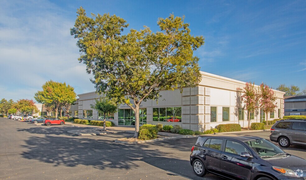 6860-6878 Santa Teresa Blvd, San Jose, CA à louer - Photo de l’immeuble – Image 1 sur 10