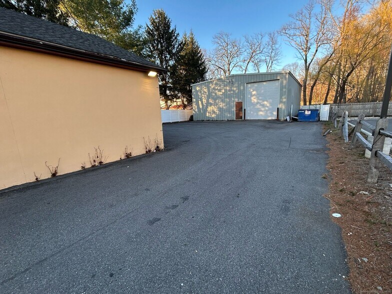 1569 W Main St, Willimantic, CT à louer - Photo de l’immeuble – Image 2 sur 5