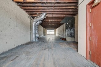 620 S Calhoun St, Fort Wayne, IN à vendre Photo intérieure– Image 1 sur 4