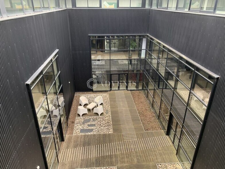 Bureau dans Le Mans à louer - Photo de l’immeuble – Image 3 sur 7