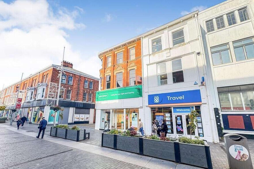 33 Victoria St W, Grimsby à vendre - Photo de l’immeuble – Image 3 sur 6