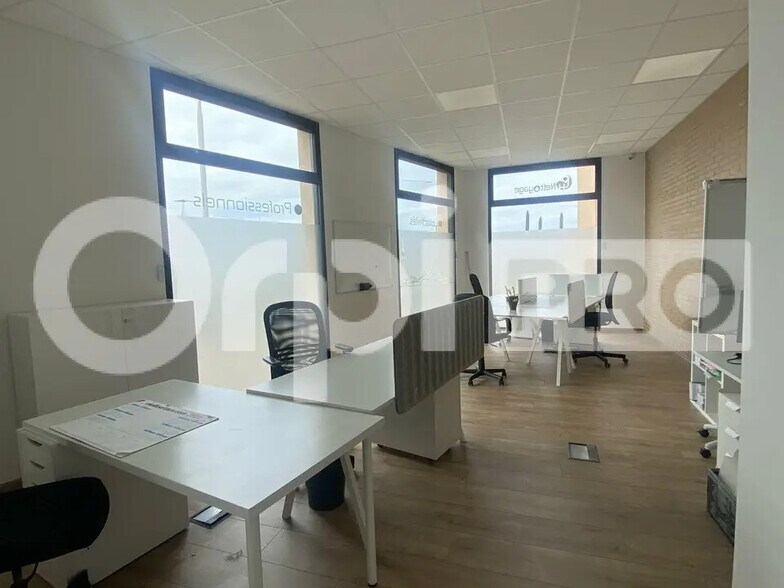 Local d’activités dans Le Havre à louer - Photo de l’immeuble – Image 2 sur 8