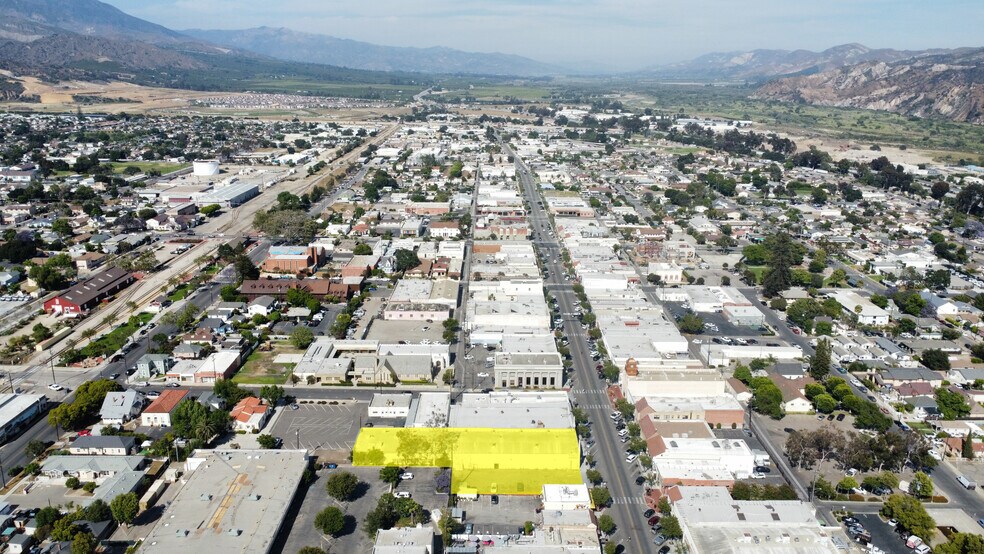 847 E Main St, Santa Paula, CA à vendre - Photo de l’immeuble – Image 3 sur 13