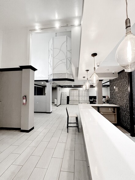 1032 S Western Ave, Los Angeles, CA à louer - Photo intérieure – Image 2 sur 4