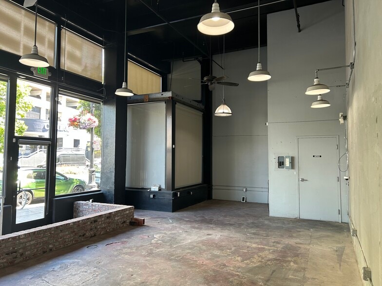 2355 Broadway, Oakland, CA à louer - Photo de l’immeuble – Image 2 sur 6