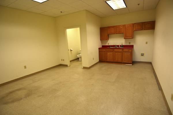 900 Skyline Dr, Marion, IL à louer - Photo intérieure – Image 3 sur 7
