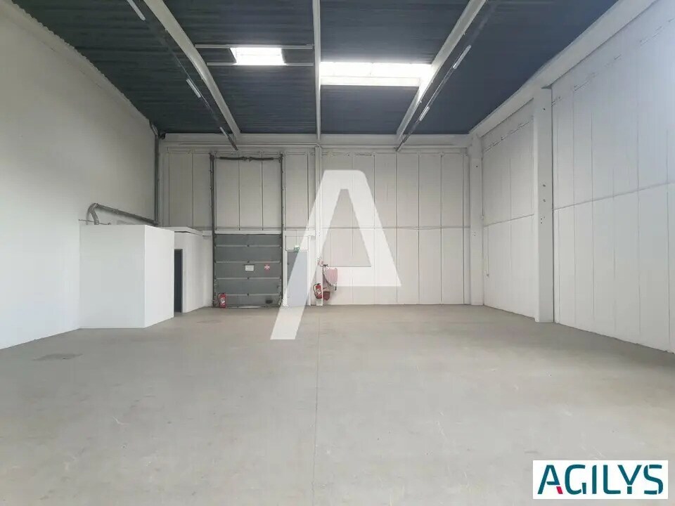 Local d’activités dans Valenton à louer Photo de l’immeuble– Image 1 sur 7