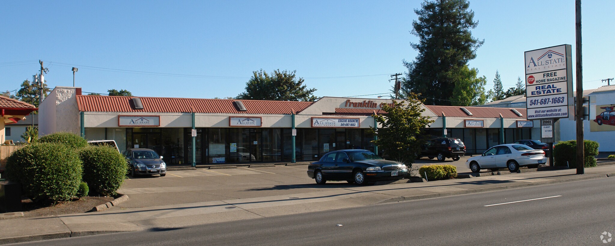 2001 Franklin Blvd, Eugene, OR à louer Photo principale– Image 1 sur 8