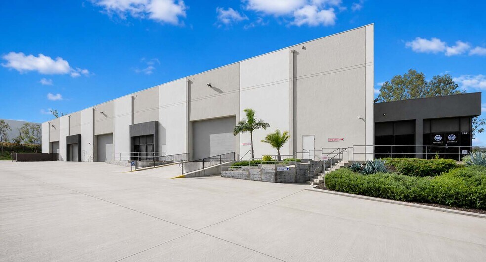 7451 Trade St, San Diego, CA à louer - Photo de l’immeuble – Image 3 sur 6
