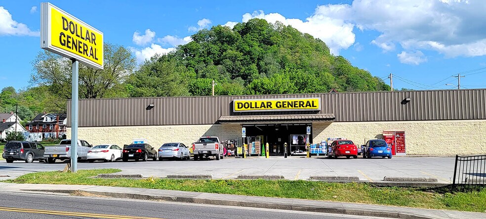 216 E Main St, Saltville, VA à vendre - Photo principale – Image 1 sur 5