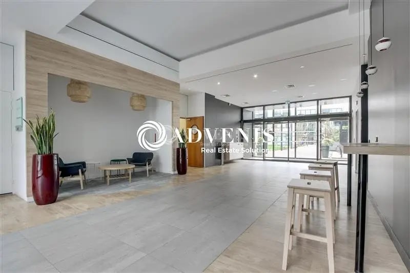 Bureau dans Noisy-le-Grand à louer - Photo de l’immeuble – Image 2 sur 12