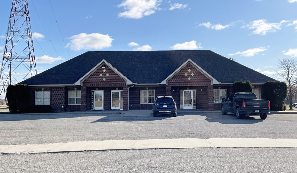 4014 River Rd, East China, MI à louer - Photo de l’immeuble – Image 1 sur 2