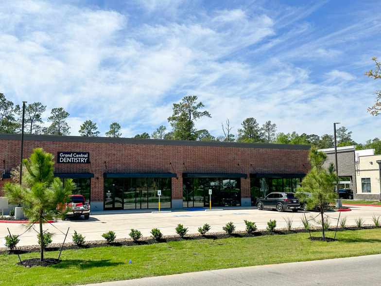 1761 S Loop 336 W, Conroe, TX à louer - Photo de l’immeuble – Image 2 sur 4