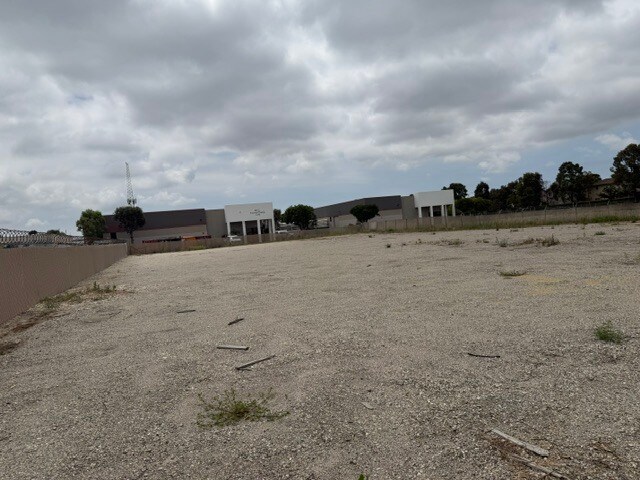 2320 Latigo Ave, Oxnard, CA à vendre - Photo de l’immeuble – Image 3 sur 7
