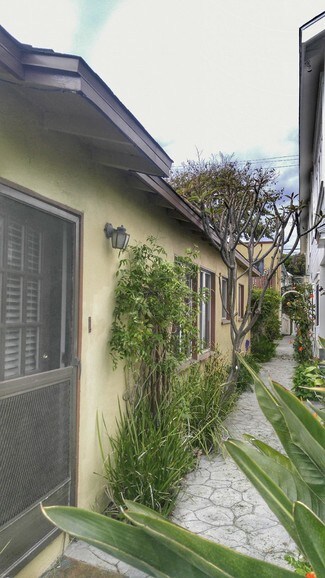 Plus de détails pour 1115 Ocean Ave, Seal Beach, CA - Logement à vendre