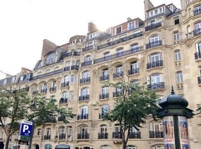 105 Rue Jouffroy D'Abbans, Paris à louer - Photo de l’immeuble – Image 2 sur 12