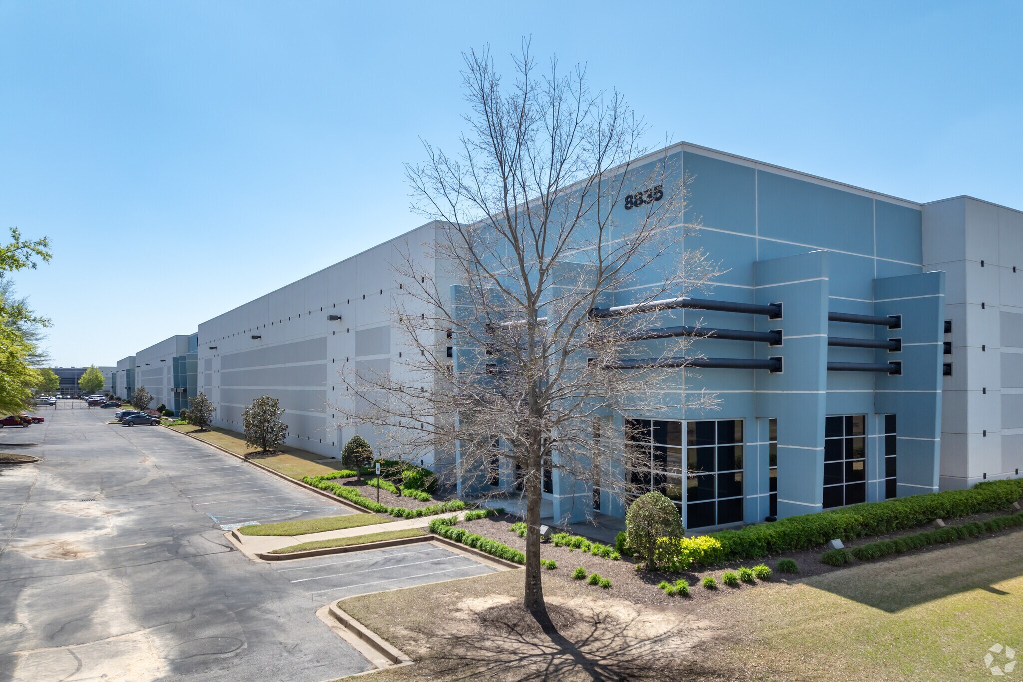 8835 Commerce Dr, Southaven, MS à louer Photo principale– Image 1 sur 9
