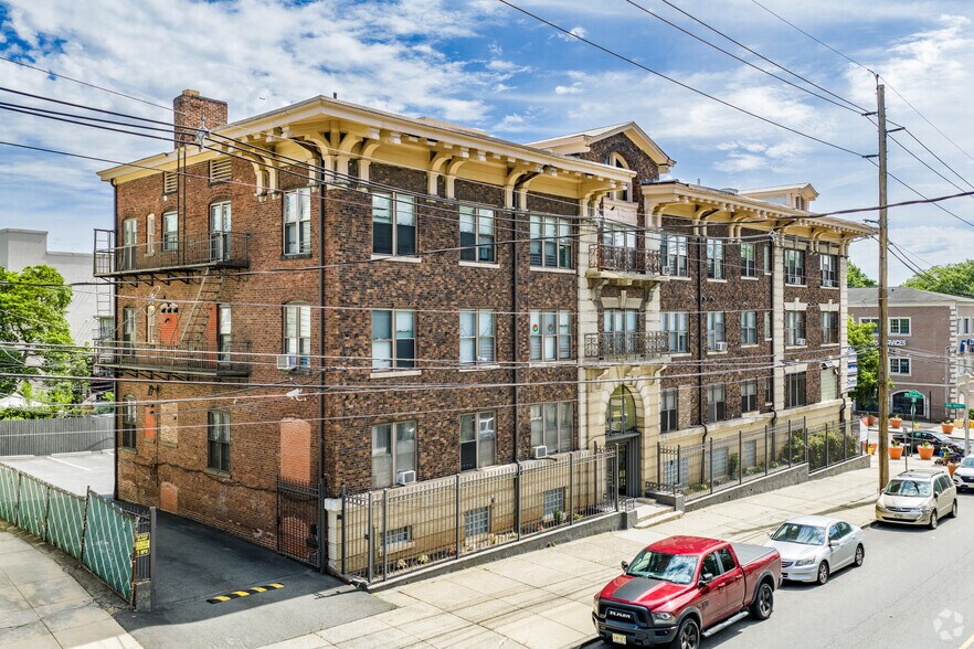 638 Mount Prospect Ave, Newark, NJ à vendre - Photo de l’immeuble – Image 2 sur 31