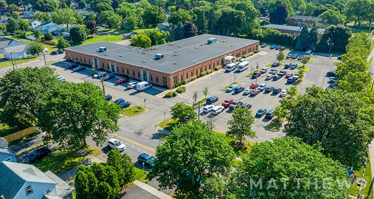 370 E Ridge Rd, Rochester, NY à vendre - Photo de l’immeuble – Image 2 sur 3