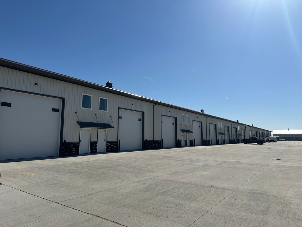 9823 Industrial Drive, Horace, ND à louer Autre– Image 1 sur 1