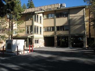 923 Tahoe Blvd, Incline Village, NV à louer - Photo de l’immeuble – Image 3 sur 6