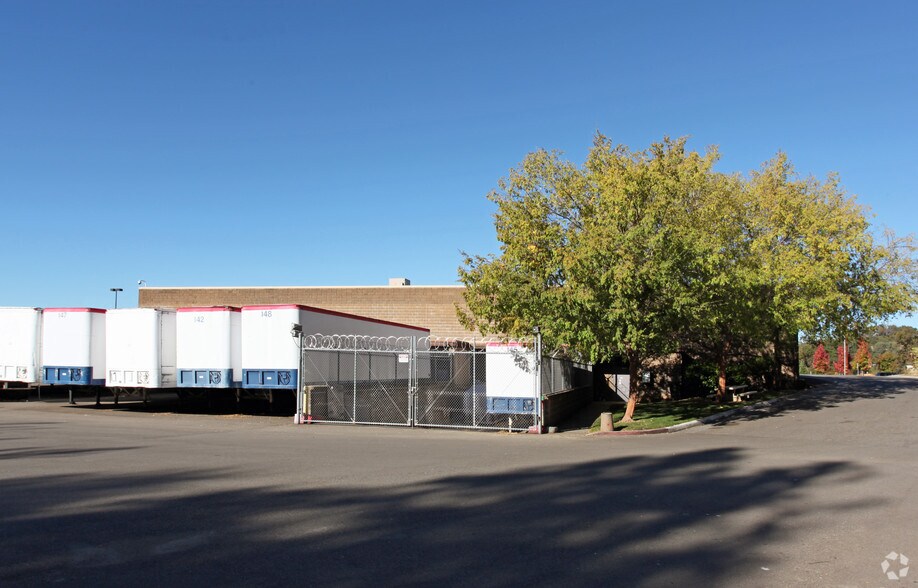 372 Elm Ave, Auburn, CA à louer - Photo de l’immeuble – Image 2 sur 2