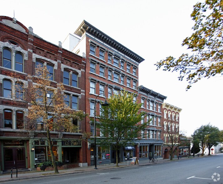 119-125 College St, Burlington, VT à louer - Photo principale – Image 1 sur 4