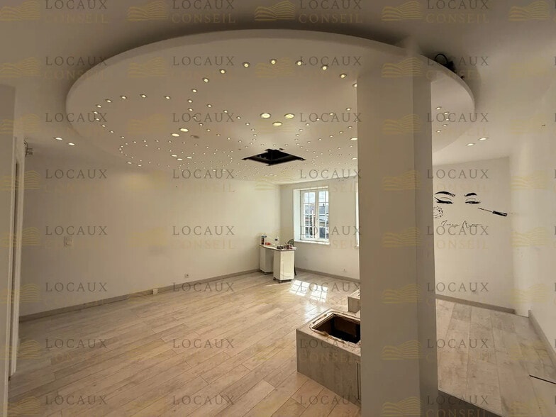 Local commercial dans SAINT-OUEN-L'AUMONE à louer - Photo intérieure – Image 2 sur 10