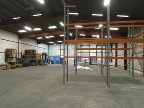 Local d’activités dans Lisses à louer Photo intérieure– Image 1 sur 8