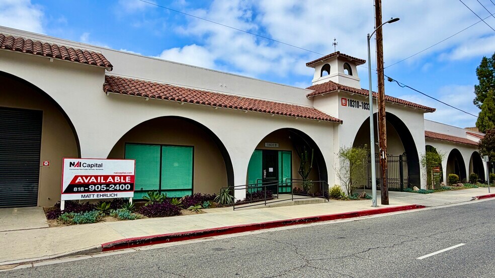 18320-18330 Oxnard St, Tarzana, CA à louer - Photo de l’immeuble – Image 2 sur 31
