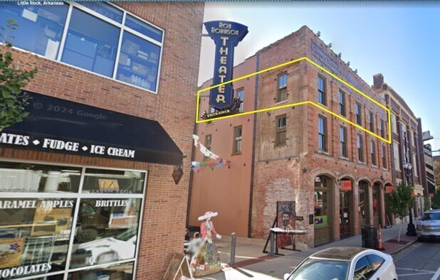 407 President Clinton Ave, Little Rock, AR à louer - Photo de l’immeuble – Image 1 sur 6