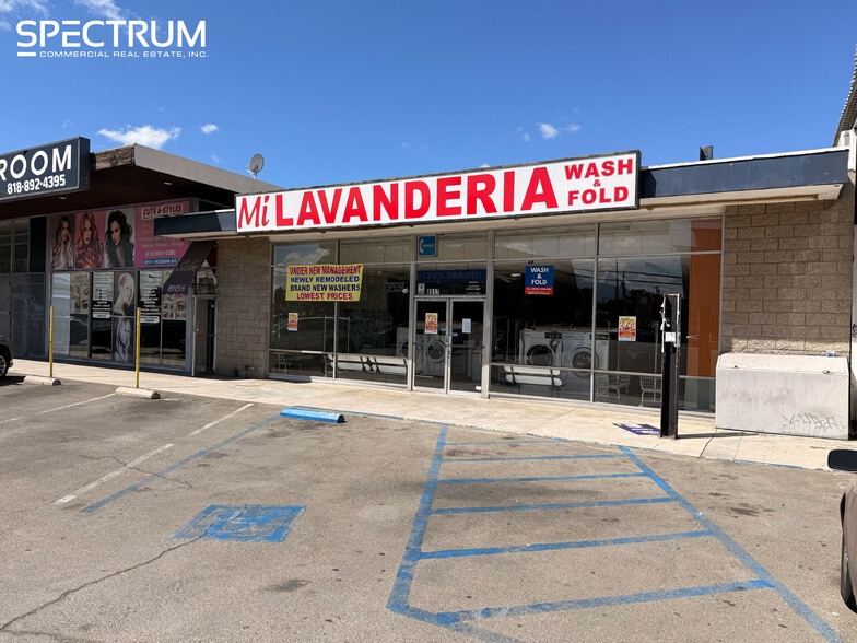 8907-8917 Woodman Ave, Panorama City, CA à louer - Photo de l’immeuble – Image 1 sur 11