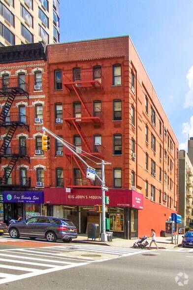 401 E 83rd St, New York, NY à louer - Photo de l’immeuble – Image 3 sur 4